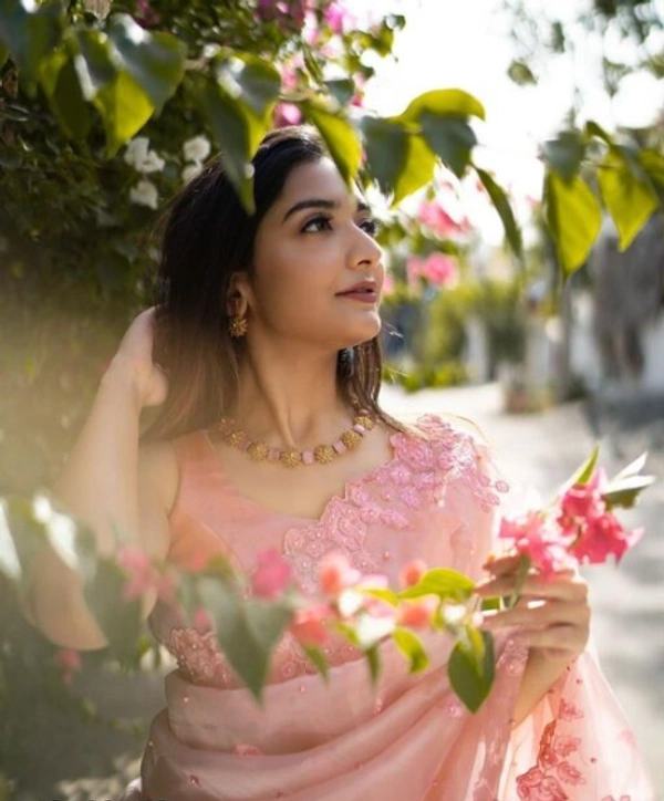 AAKARSHA Fabulous   Heavy Organza Silk  Embroidered  Work  Pink Sarees With Separate  Blouse Piece -  Free Size,  Pink, Organza, Pack of 1